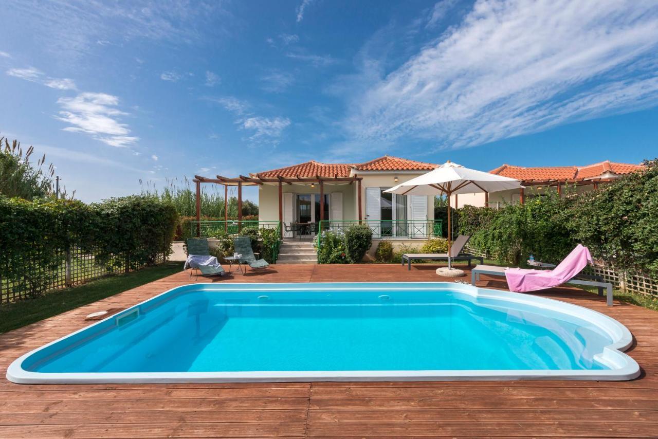 Venus Villa With Private Pool, 2Min To The Beach Finikúnda Kültér fotó